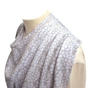 Breastfeeding Cover - Discreet and Stylish Nursing Scarf in Light Grey image 6